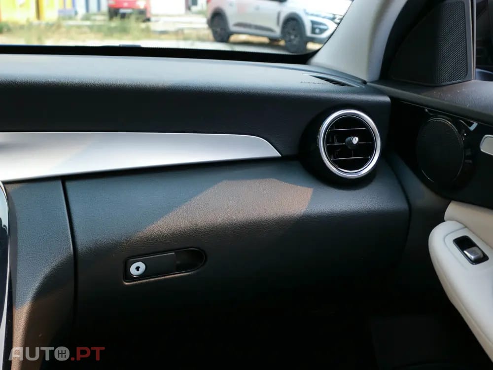 Mercedes-Benz C 300 h Avantgarde+