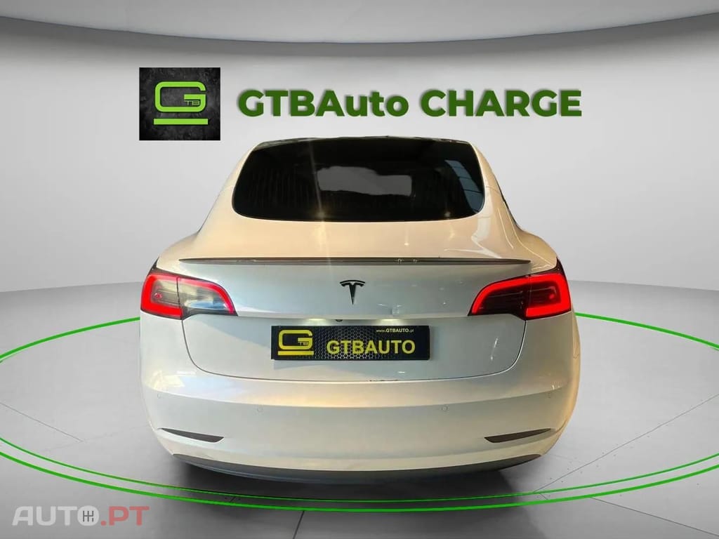 Tesla Model 3 PERFORMACE DUAL MOTOR