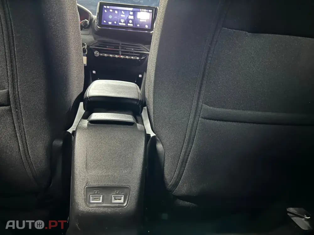 Peugeot 2008 1.2 Hybrid Allure e-DCS6