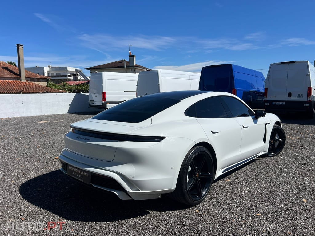 Porsche Taycan Turbo