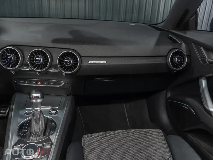 Audi TT 2.0 TFSI quattro S tronic