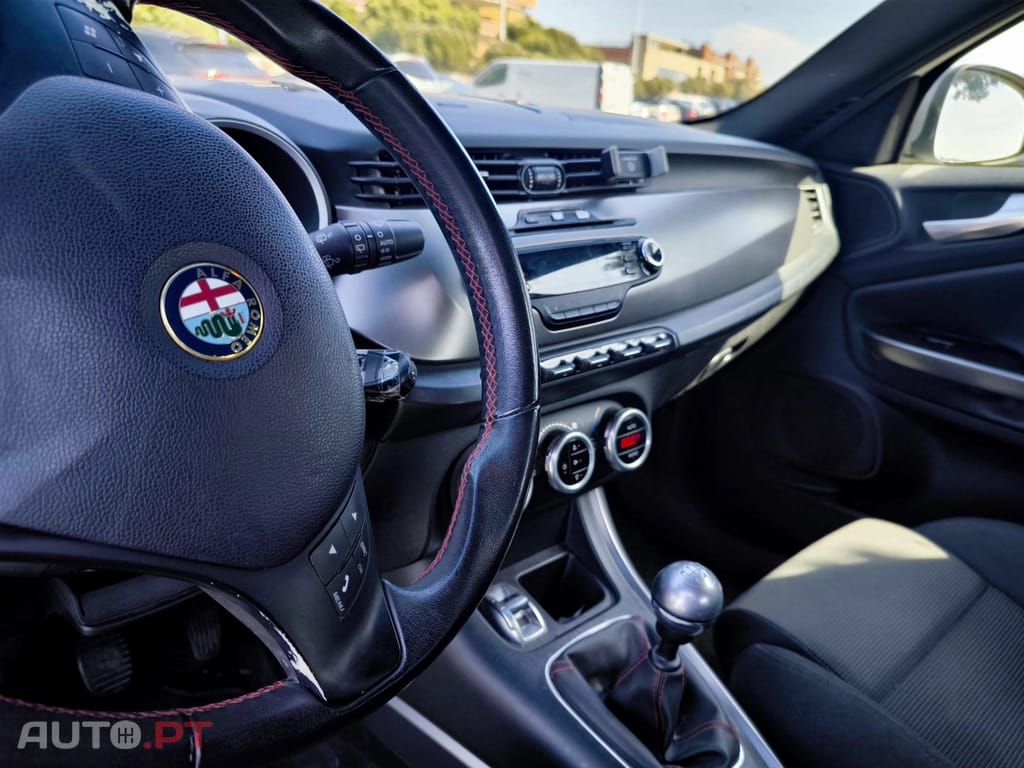 Alfa Romeo Giulietta 1.6 JTDM Veloce