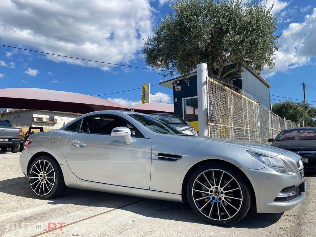 Mercedes-Benz SLK 200 BlueEFFICIENCY Roadster pur