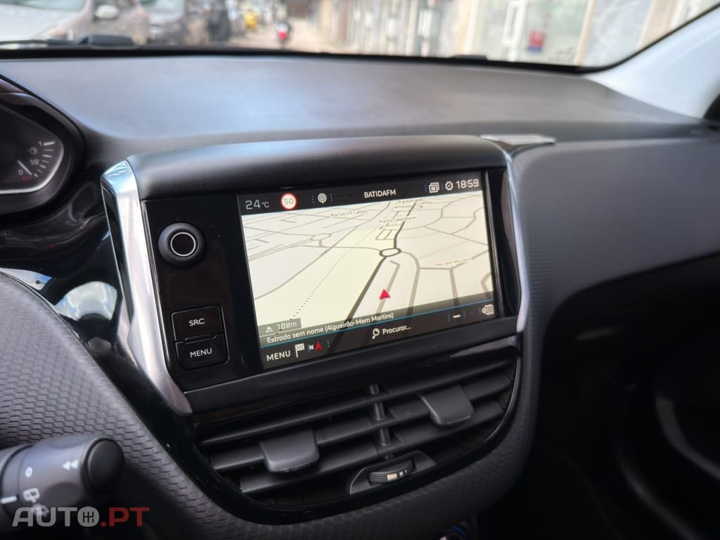 Peugeot 208 1.2 PureTech Signature
