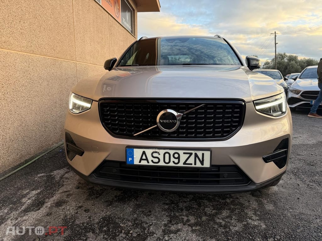 Volvo XC40 1.5 T2 Plus Dark Auto