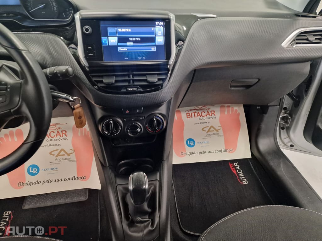 Peugeot 208 1.2 STYLE