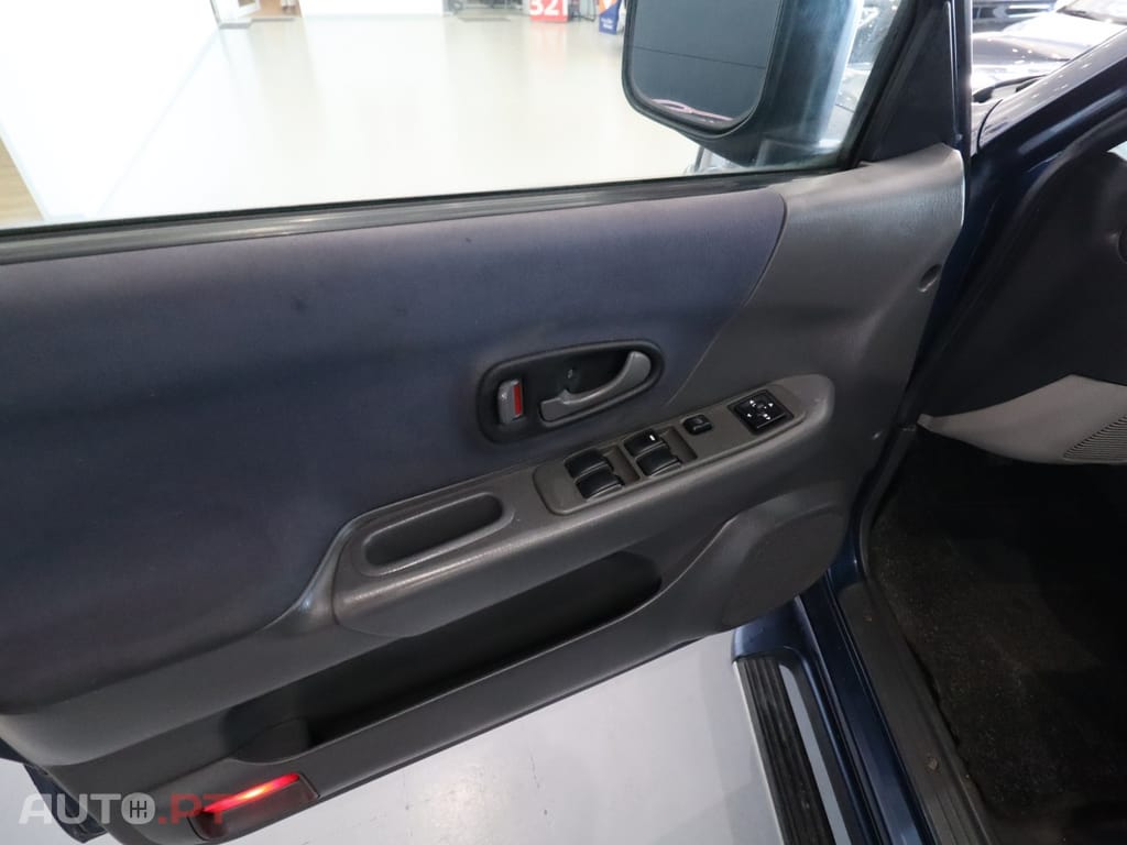 Mitsubishi Pajero Sport 2.5 TD GLS