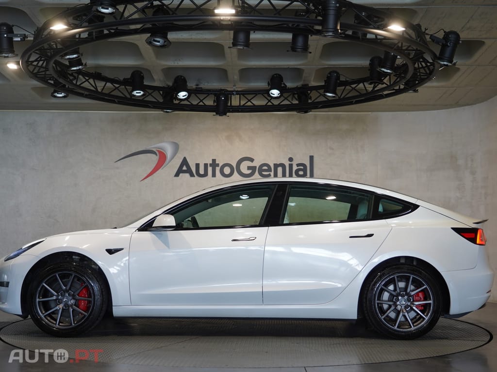 Tesla Model 3 Tração Traseira