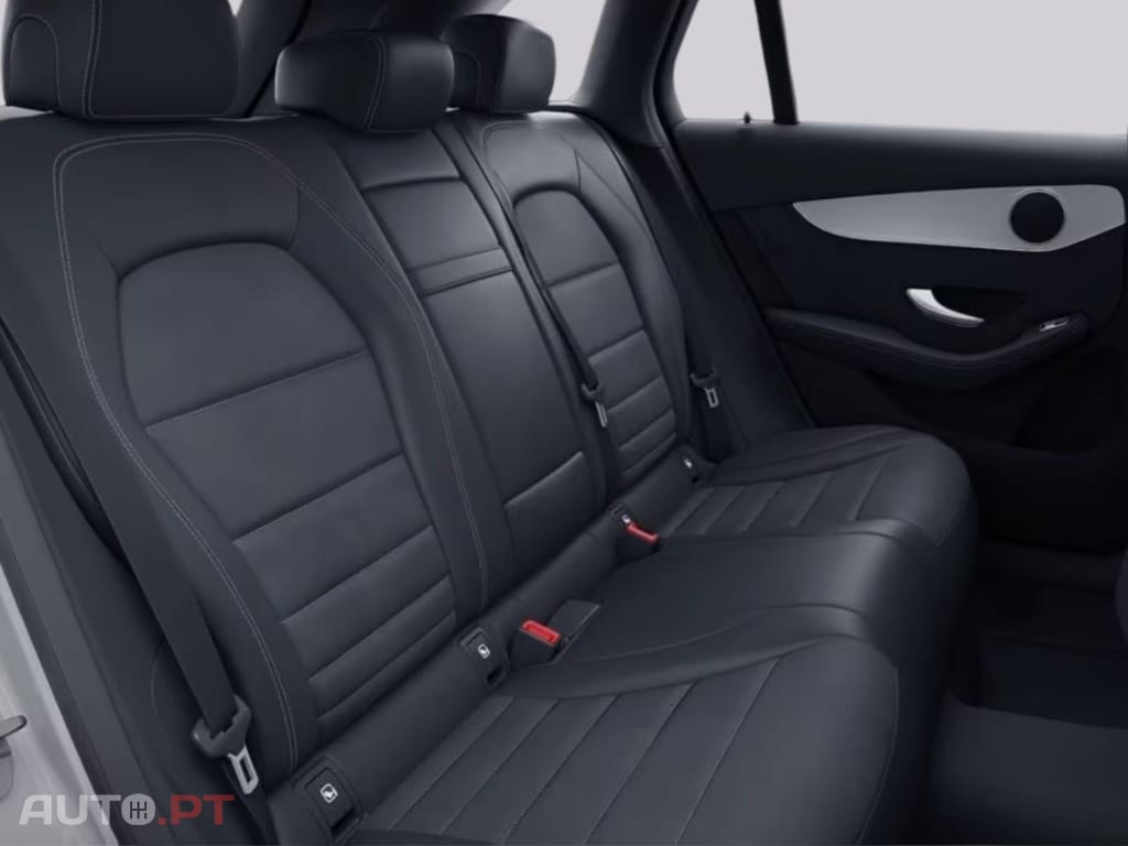 Mercedes-Benz GLC 300 de 4M AMG 