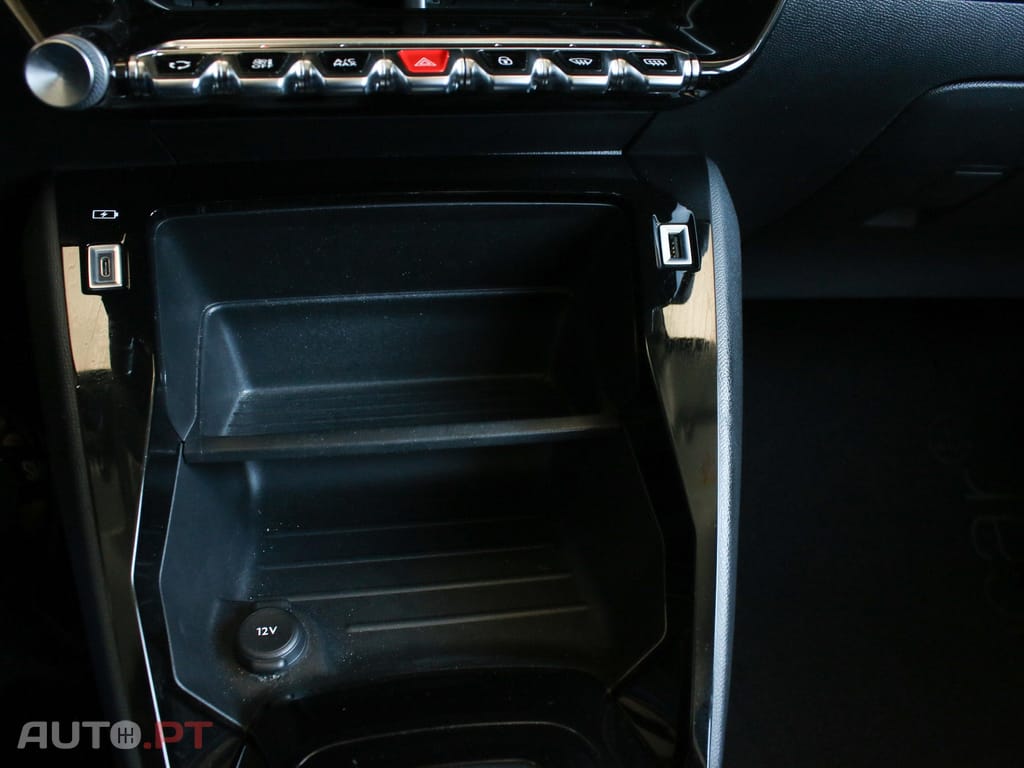 Peugeot E-208 50 kWh Active