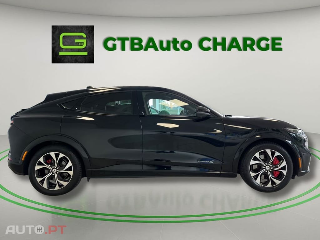 Ford Mustang Mach-E Premium AWD Standard Range I.V.A DEDUTÍVEL