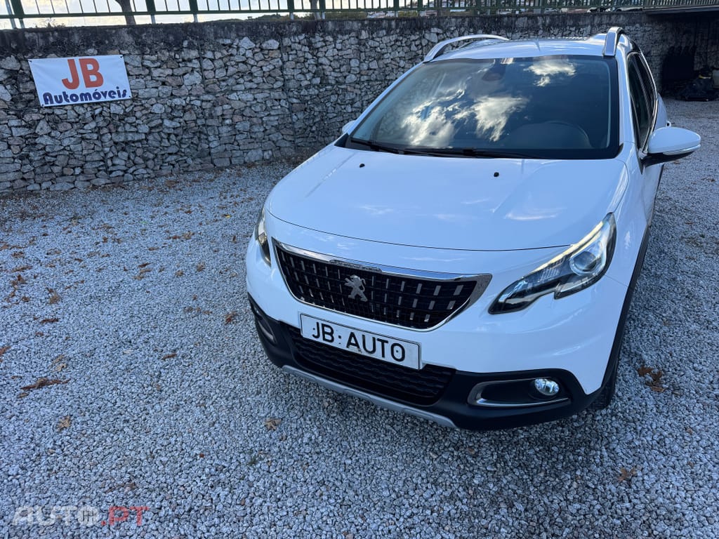 Peugeot 2008 1.2 PureTech Allure