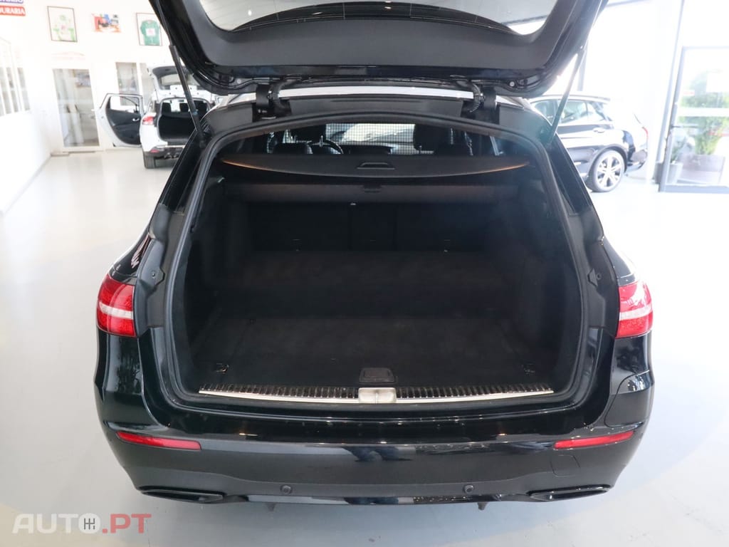 Mercedes-Benz E 300 Amg Line