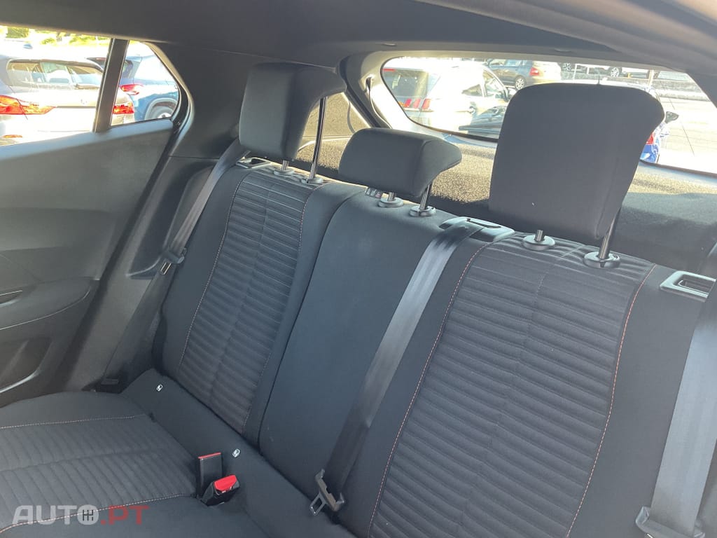 Peugeot 2008 1.2 PureTech Active Pack
