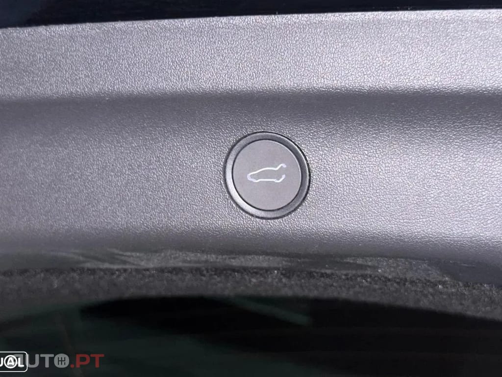 Tesla Model Y Long Range Dual Motor AWD