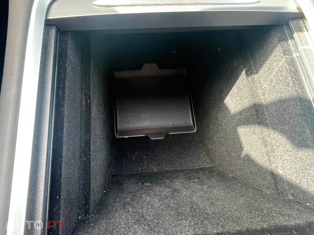 Tesla Model 3 Standard Range Plus RWD