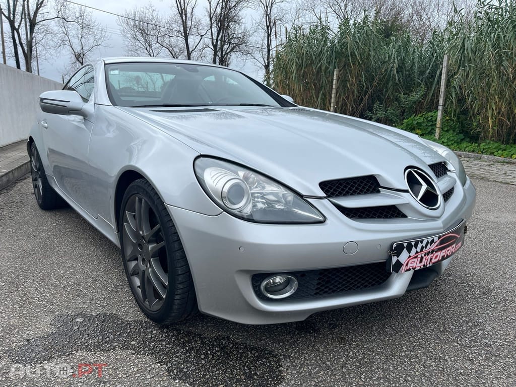 Mercedes-Benz SLK 200 Outro