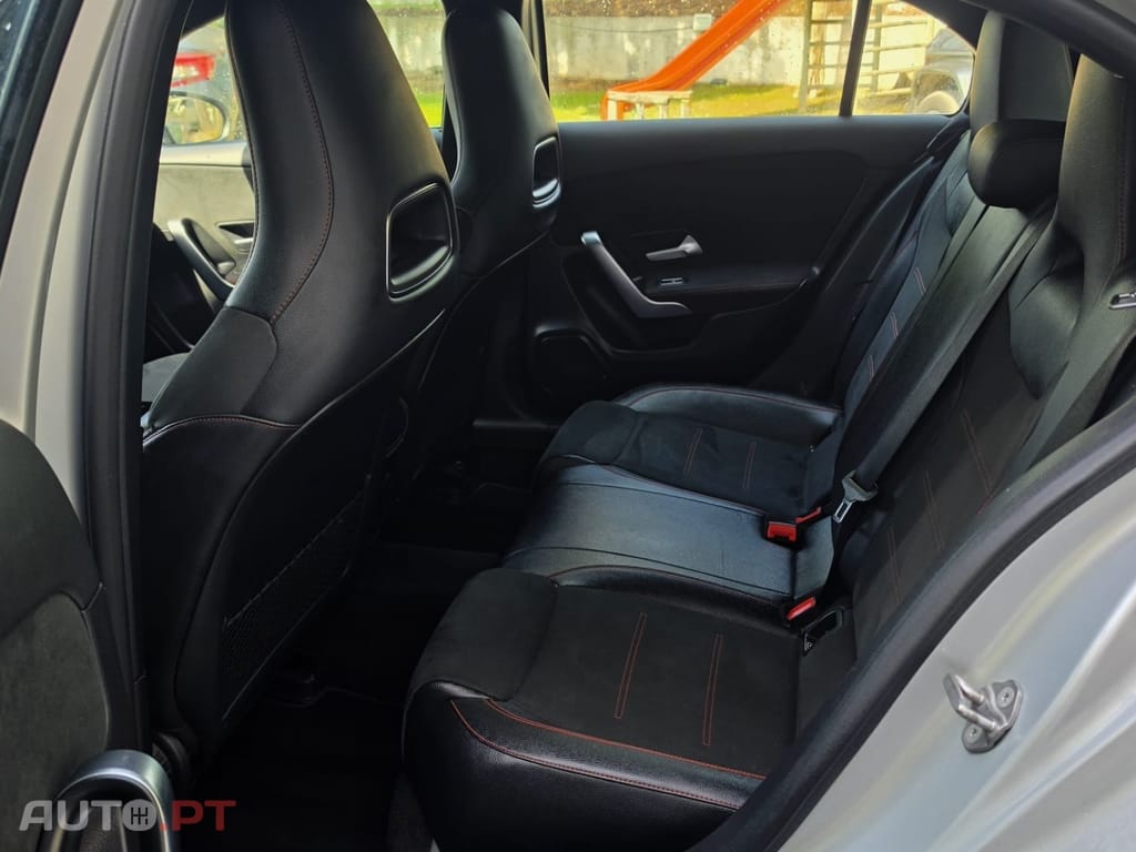 Mercedes-Benz A 250 e 8G-DCT AMG Line