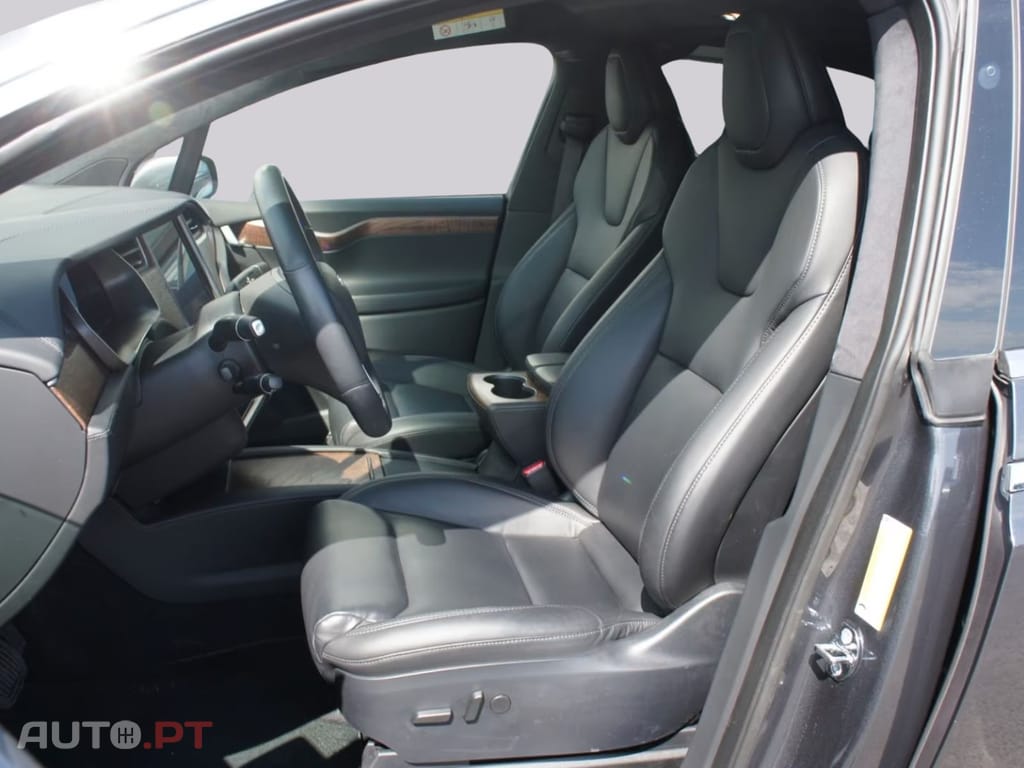 Tesla Model X I.V.A DEDUTIVEL Long Range