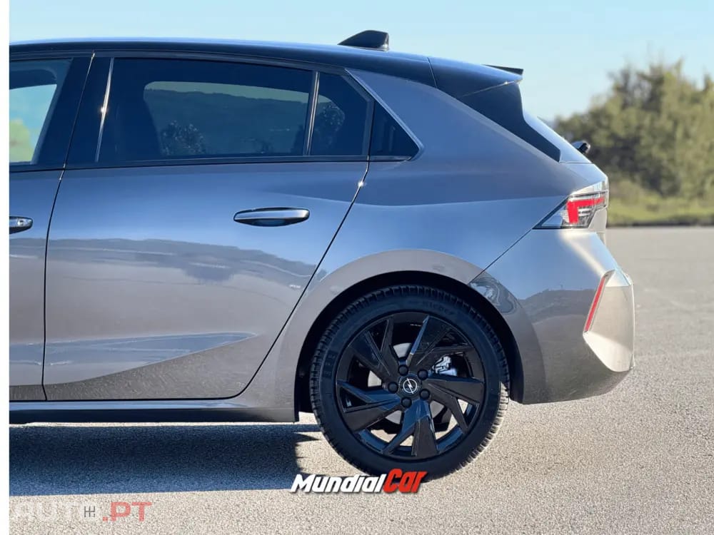 Opel Astra 1.2 T GS Line