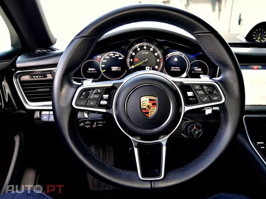 Porsche Panamera 4 E-Hybrid