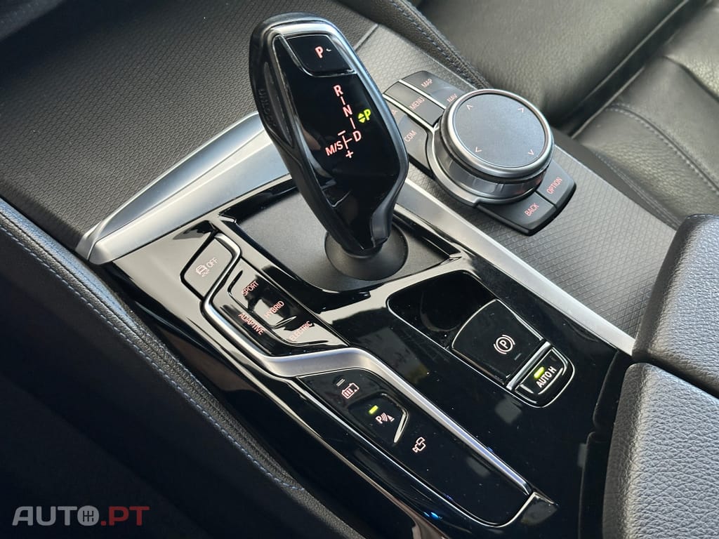 BMW 530 e Pack Desportivo M