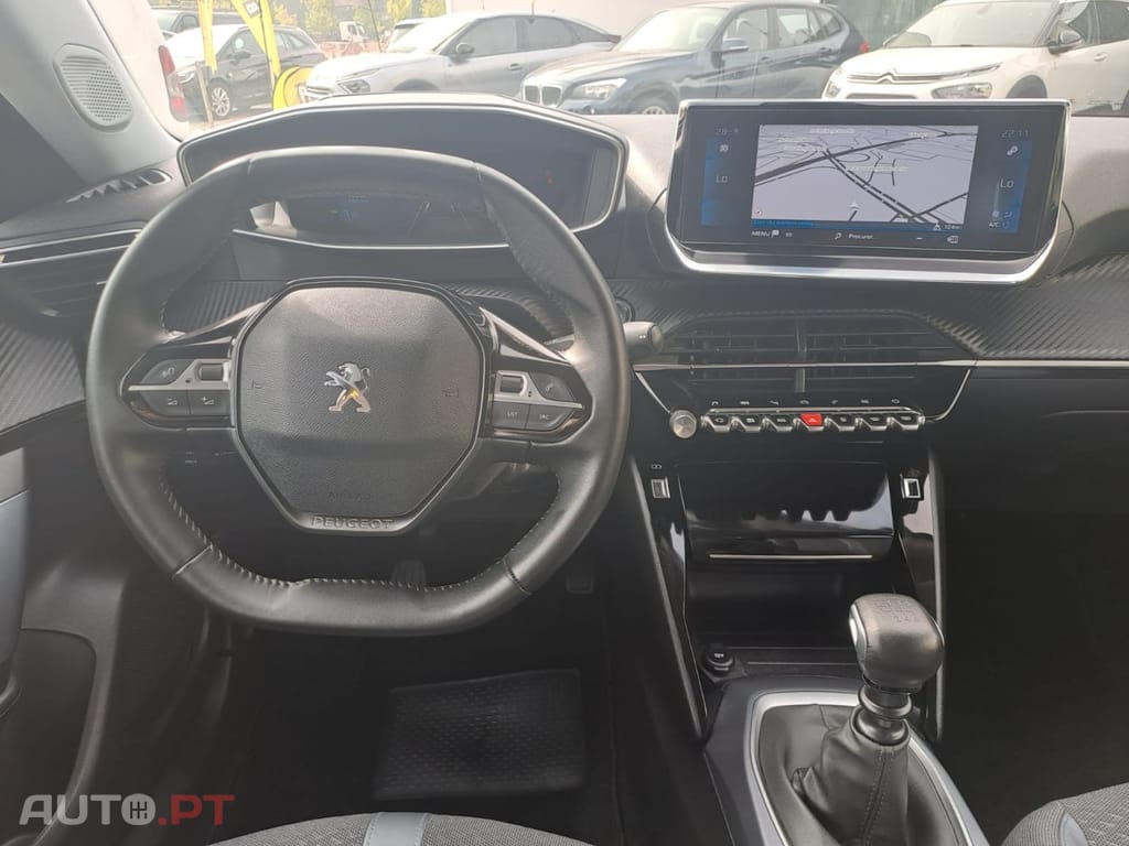 Peugeot 2008 1.2 PureTech Allure