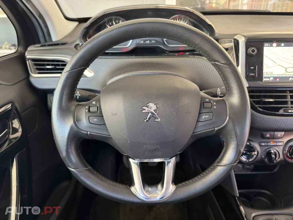 Peugeot 2008 1.2 PureTech Style — fotografia 12