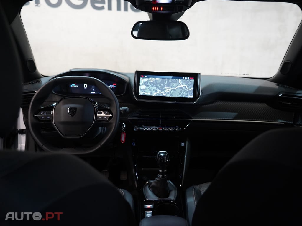 Peugeot 2008 1.2 PureTech Allure