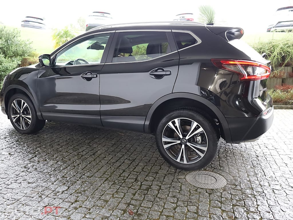 Nissan Qashqai 1.5 dCi N-Connecta J18