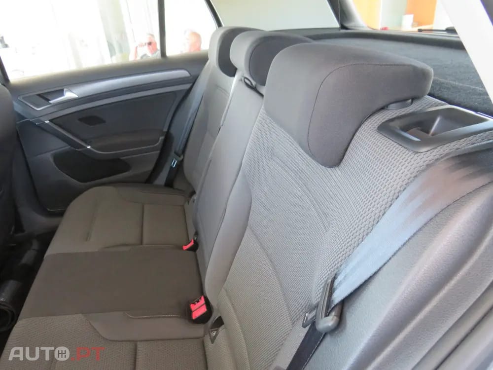 Volkswagen Golf 1.6 TDI Confortline