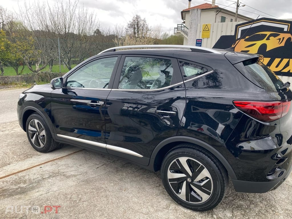 MG ZS EV 72.6 kWh Luxury OBC 11 kW