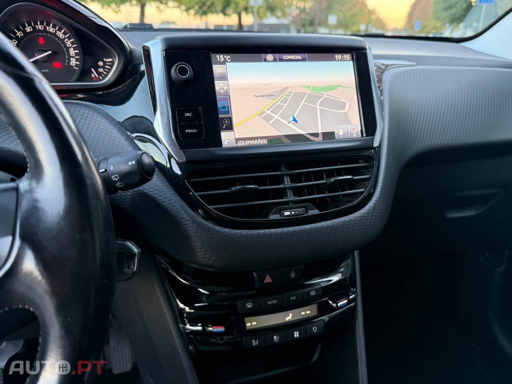 Peugeot 208 1.2 PureTech Allure