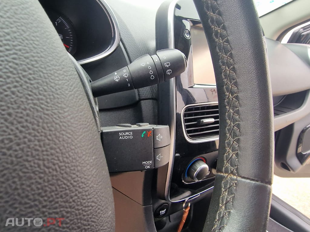 Renault Clio 0.9 TCE LIMITED GPS