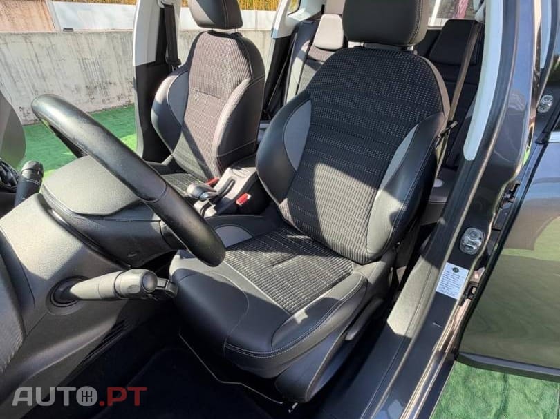 Peugeot 2008 1.2 PureTech Allure