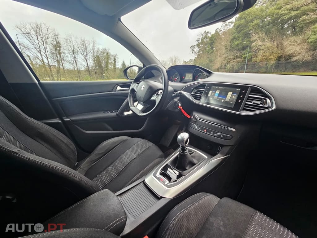 Peugeot 308 SW 1.6 BlueHDi Active J17