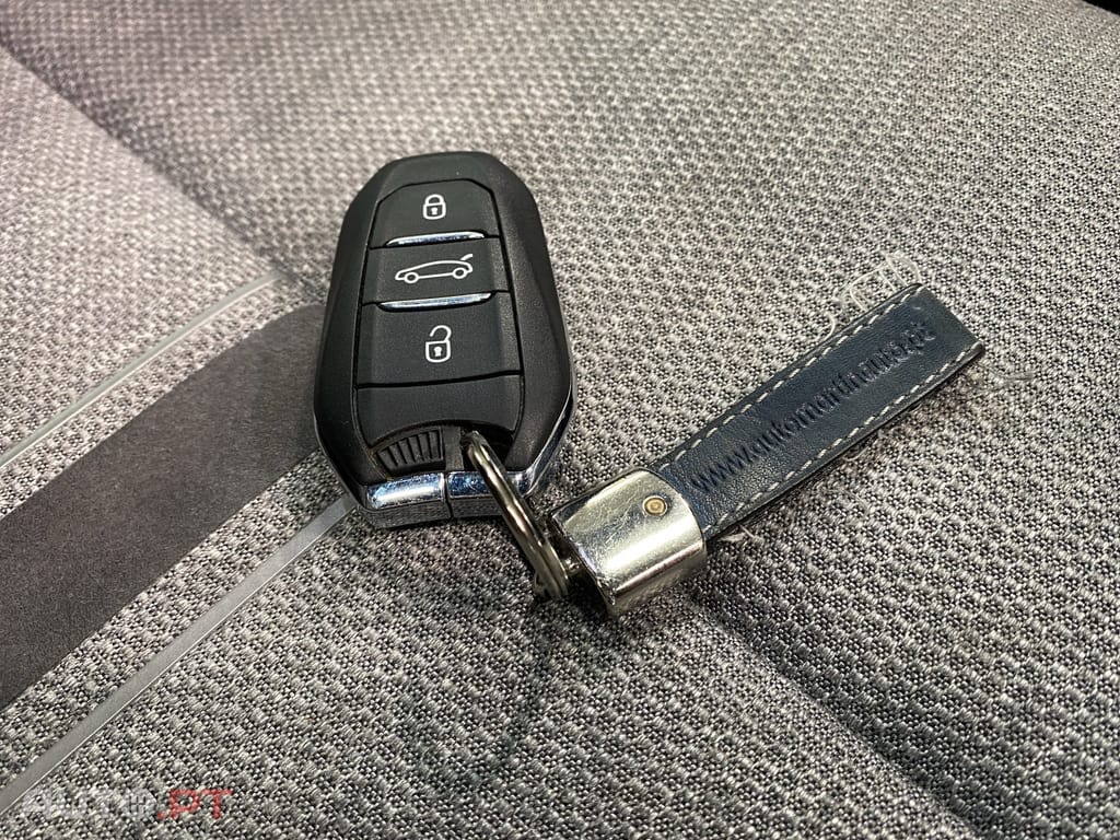 Opel Astra 1.2 T Elegance