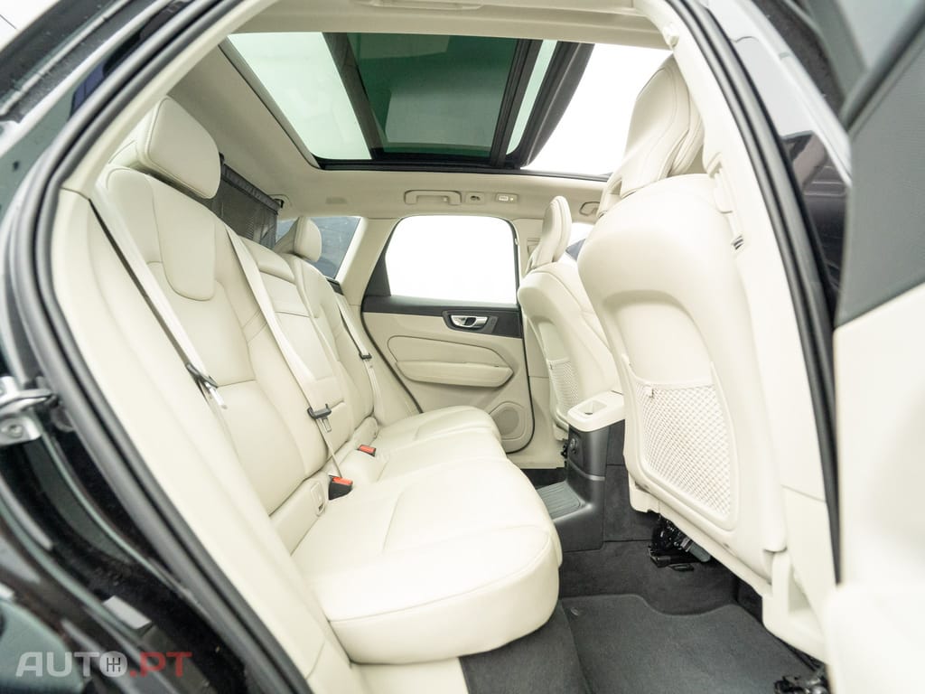 Volvo XC60 2.0 T6 PHEV Inscription AWD