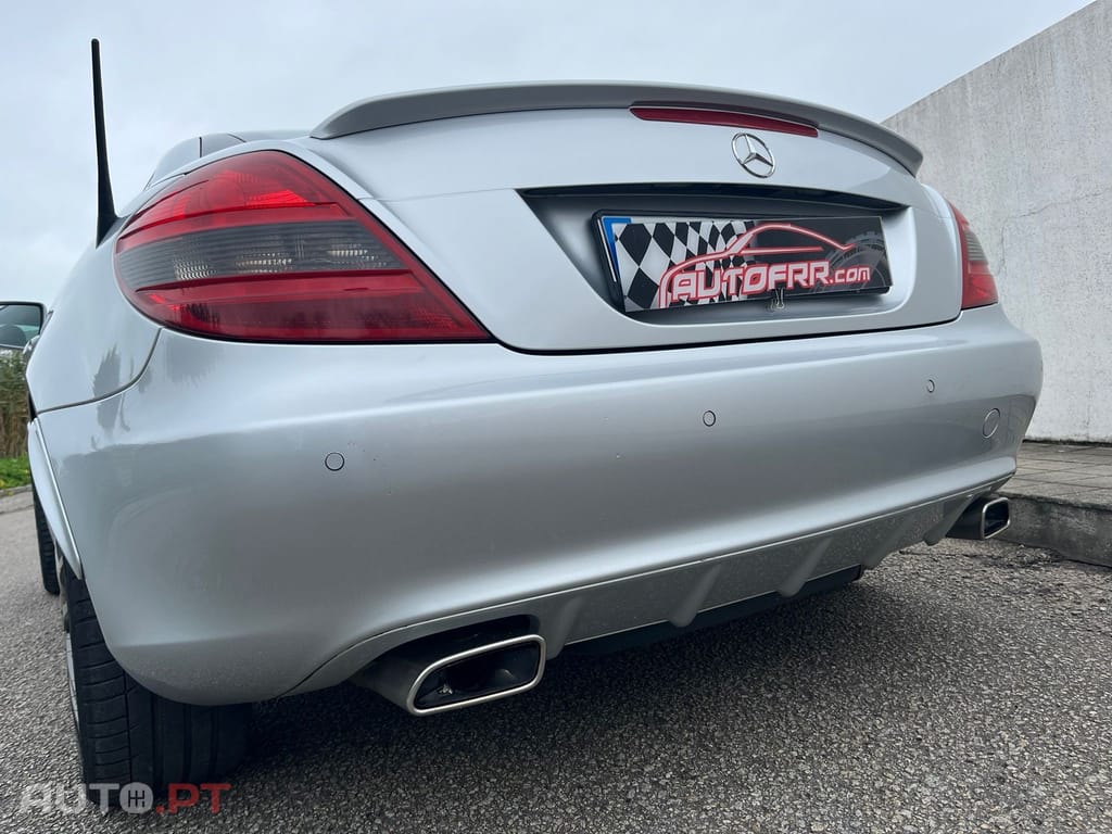 Mercedes-Benz SLK 200 Outro