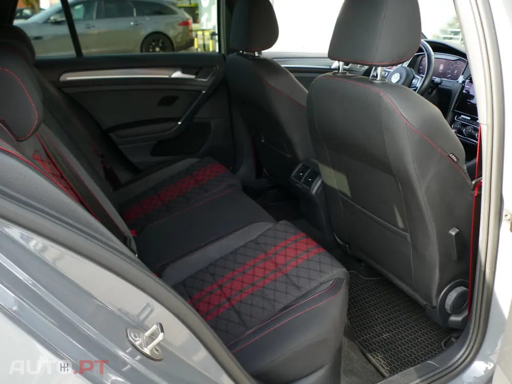 Volkswagen Golf 2.0 TSI GTi TCR DSG