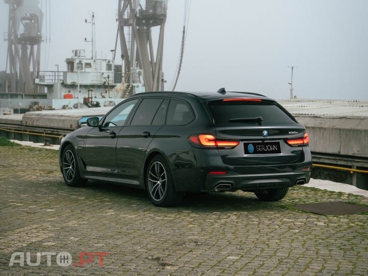 BMW 530 e Pack Desportivo M