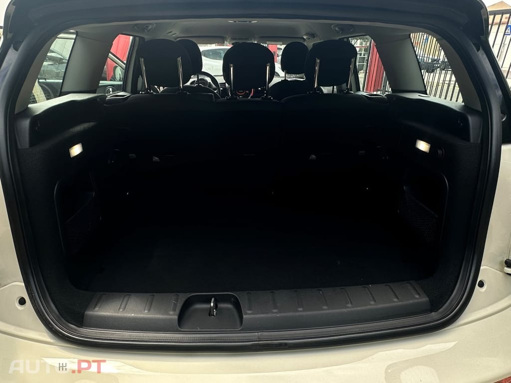 MINI Clubman One D — fotografia 11