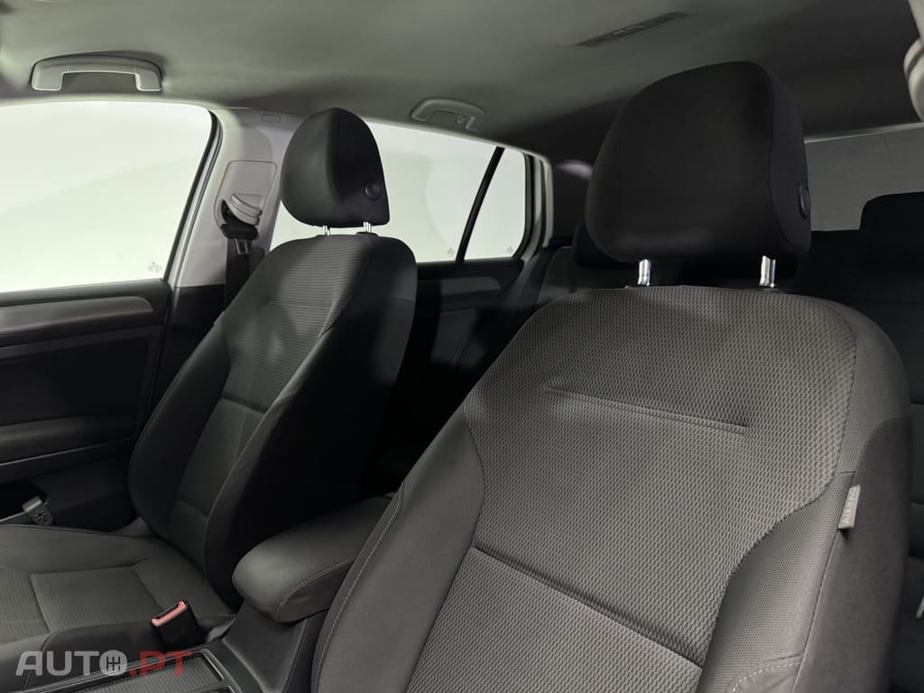 Volkswagen Golf 1.6 TDi Confortline