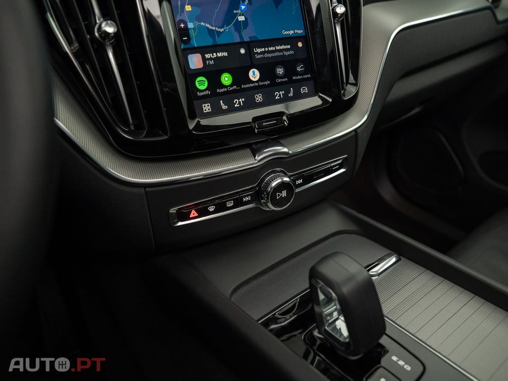 Volvo XC60 2.0 T6 PHEV Ultra Dark AWD