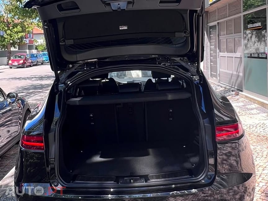 Jaguar E-Pace 1.5 P300e R-Dynamic S AWD Aut.