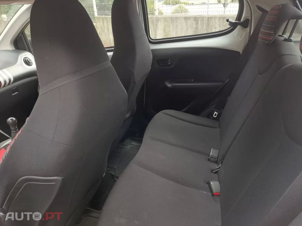 Citroen C1 1.2 VTi Shine