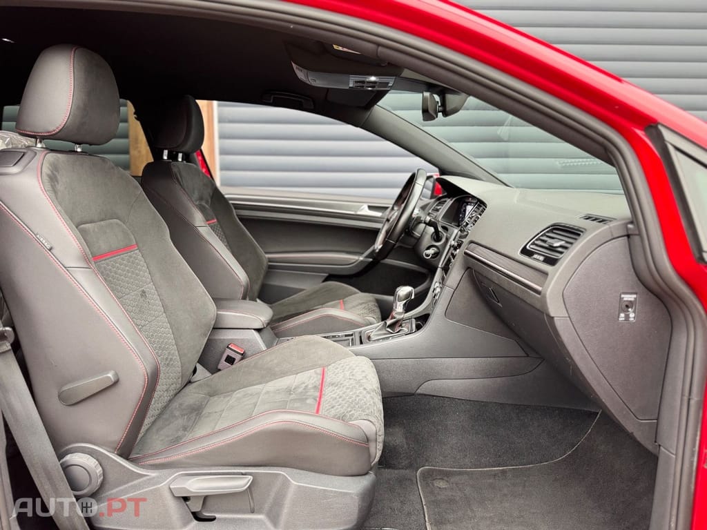 Volkswagen Golf 2.0 TSI GTI DSG Performance