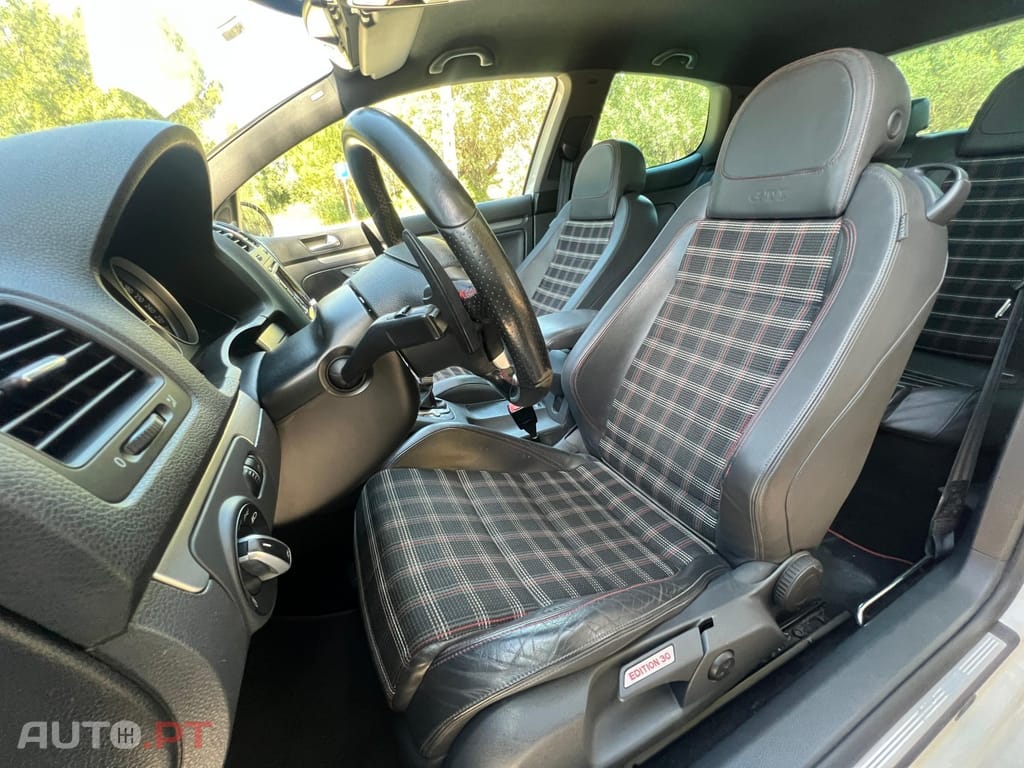 Volkswagen Golf GTI DSG EDITION 30