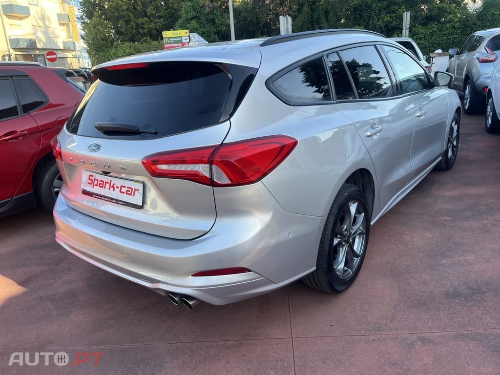 Ford Focus SW 1.0 EcoBoost ST-Line