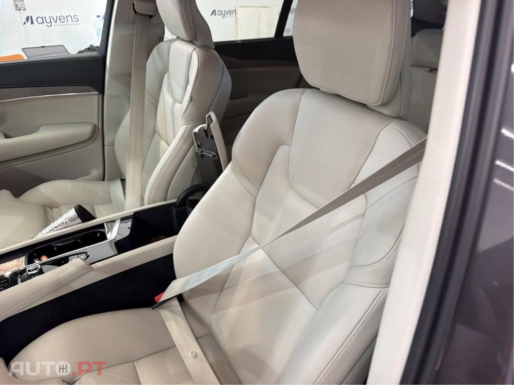 Volvo XC90 2.0 T8 PHEV Plus Dark AWD